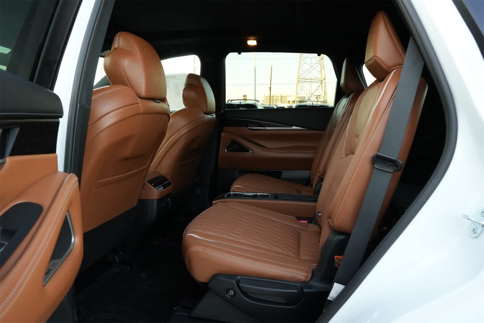 Thumbnail: 2026 INFINITI QX60 - 19