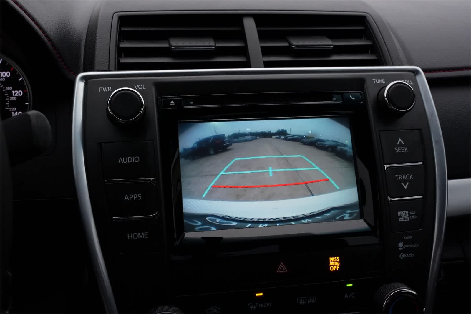 Thumbnail: 2015 Toyota Camry - 14