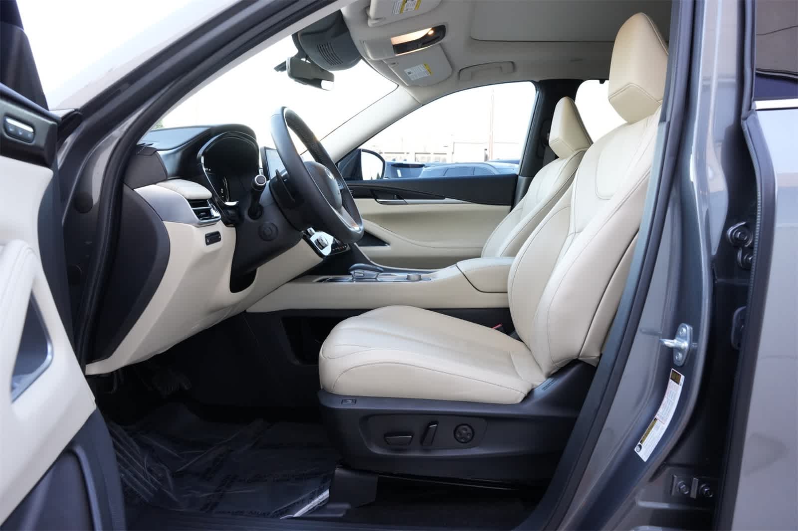 Thumbnail: 2025 INFINITI QX60 - 17