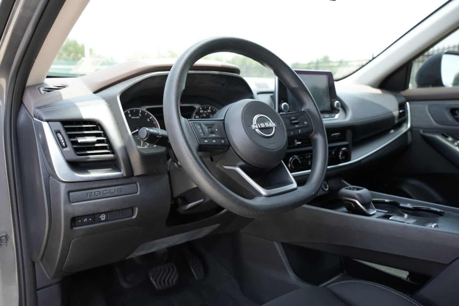 Thumbnail: 2023 Nissan Rogue - 15