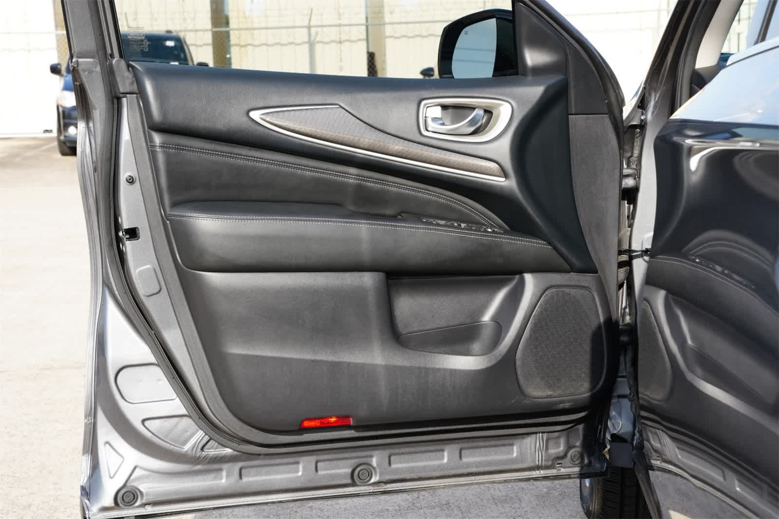 Thumbnail: 2016 INFINITI QX60 - 19