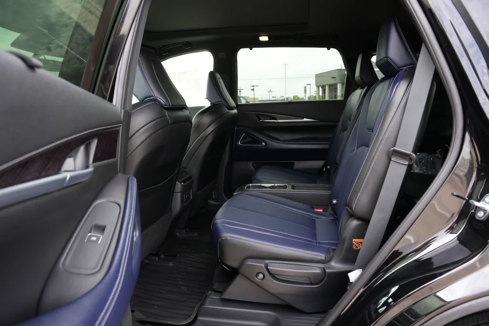 Thumbnail: 2026 INFINITI QX60 - 19