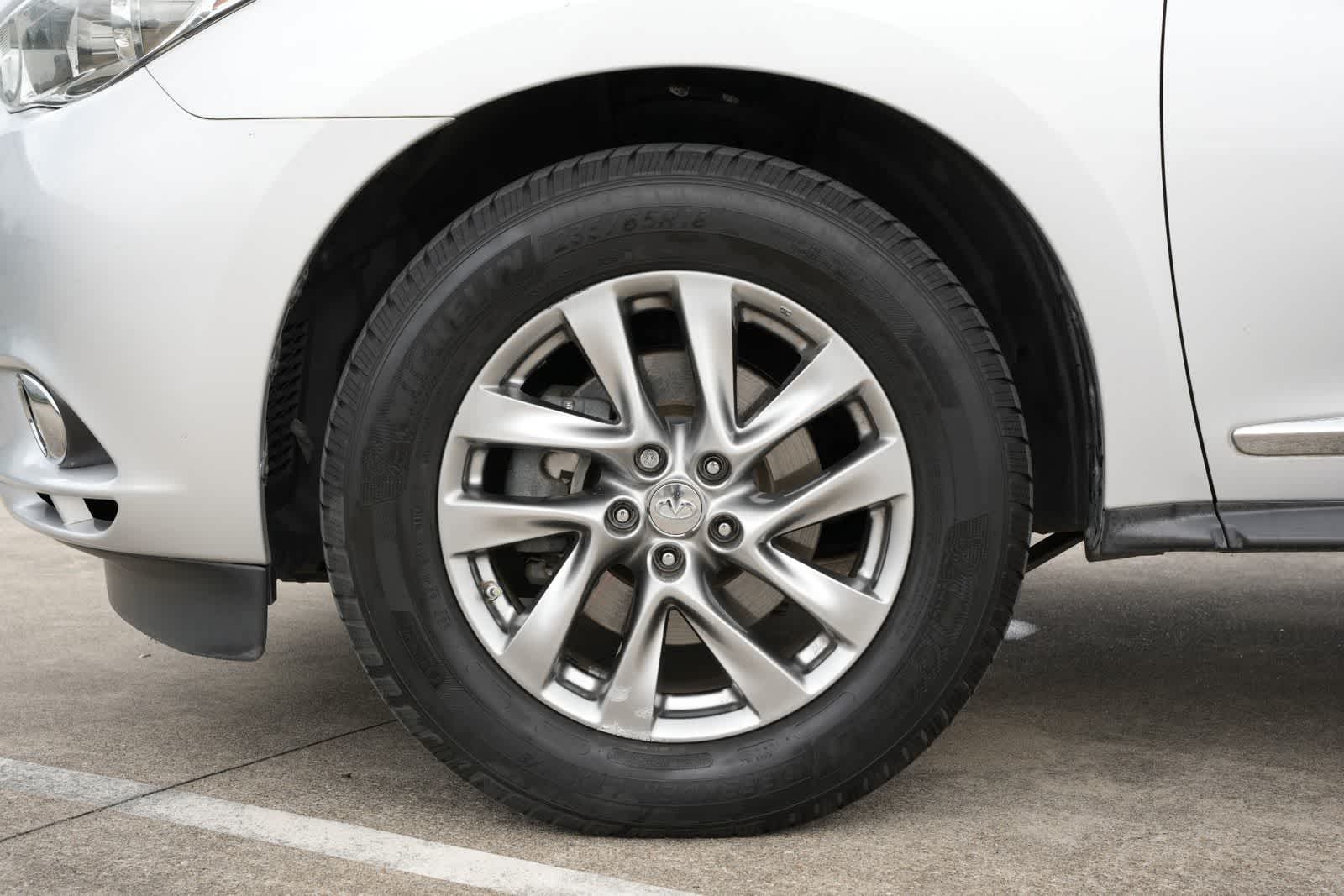 Thumbnail: 2013 INFINITI JX35 - 23