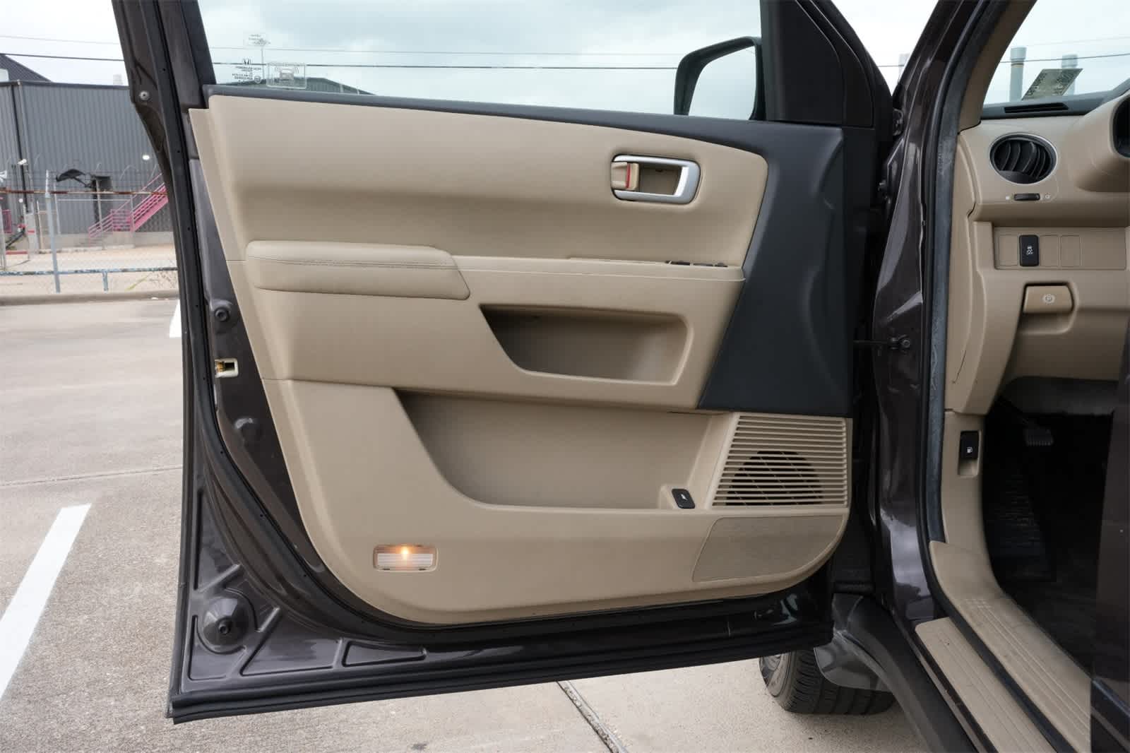 Thumbnail: 2012 Honda Pilot - 16