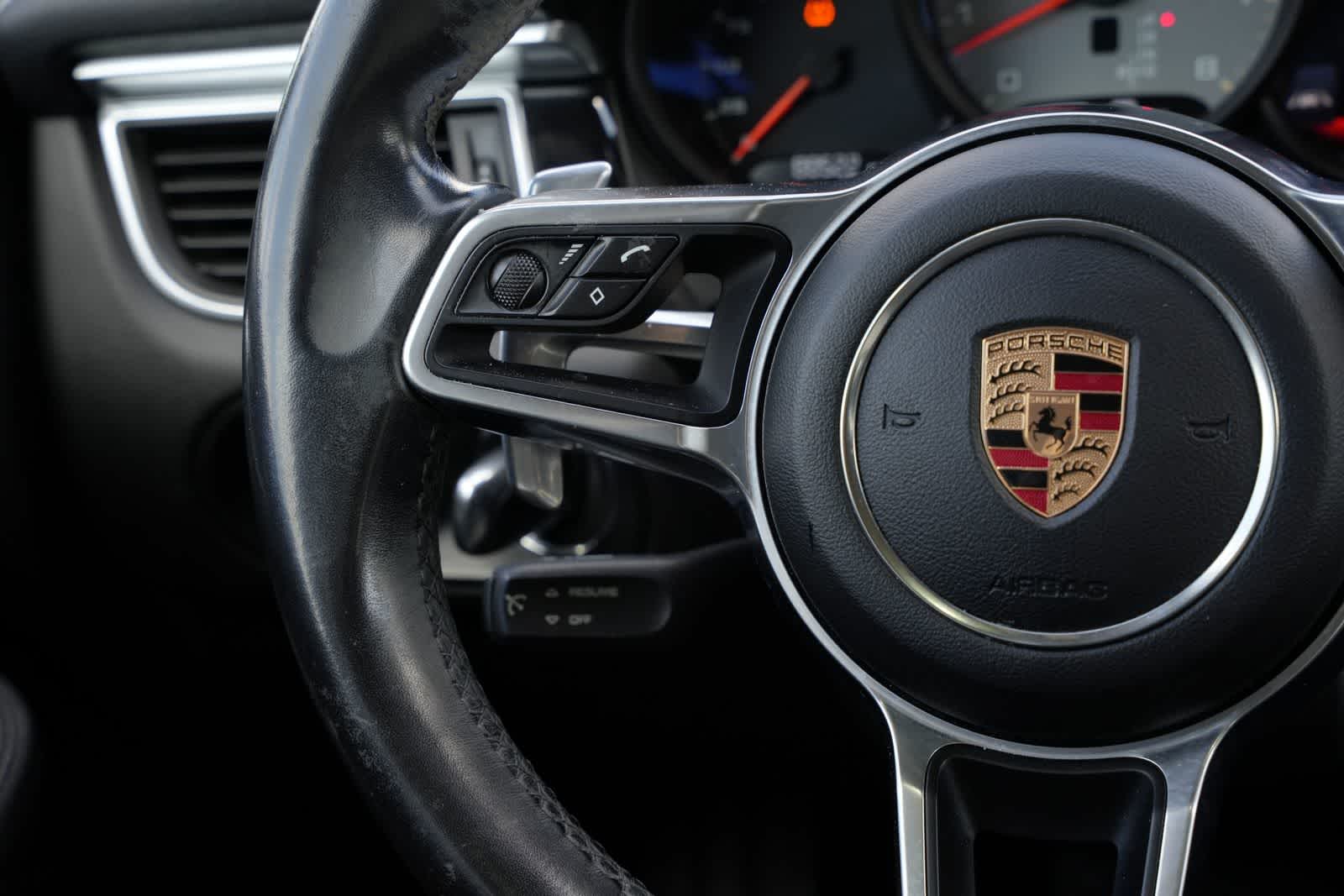 Thumbnail: 2017 Porsche Macan - 7