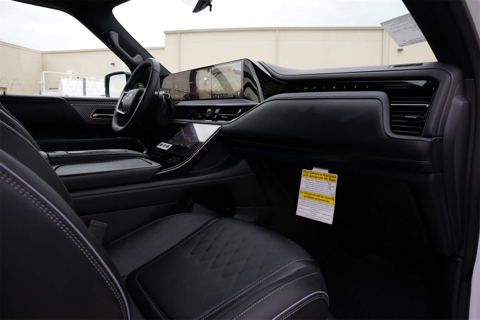 Thumbnail: 2026 INFINITI QX80 - 22