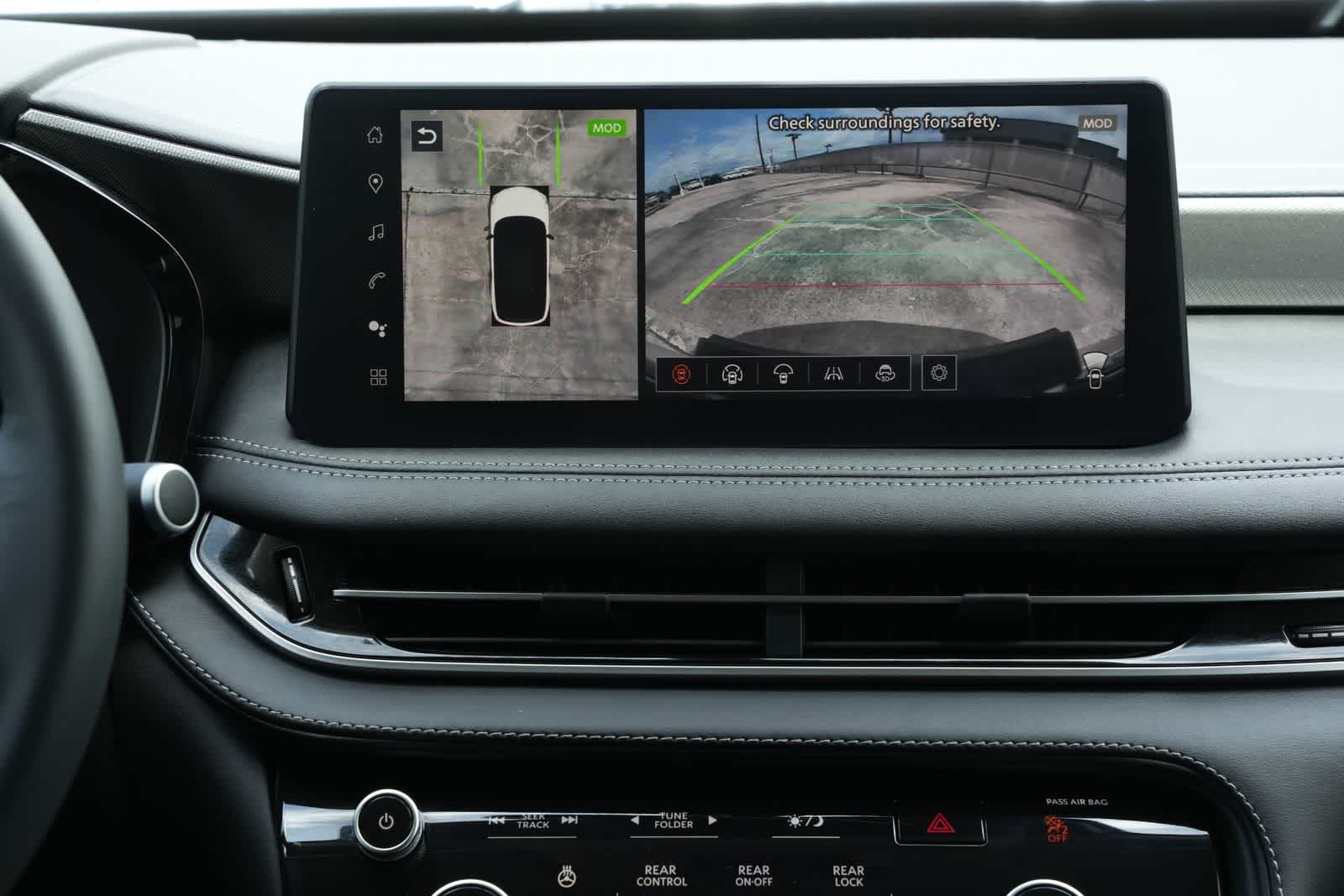 Thumbnail: 2026 INFINITI QX60 - 14