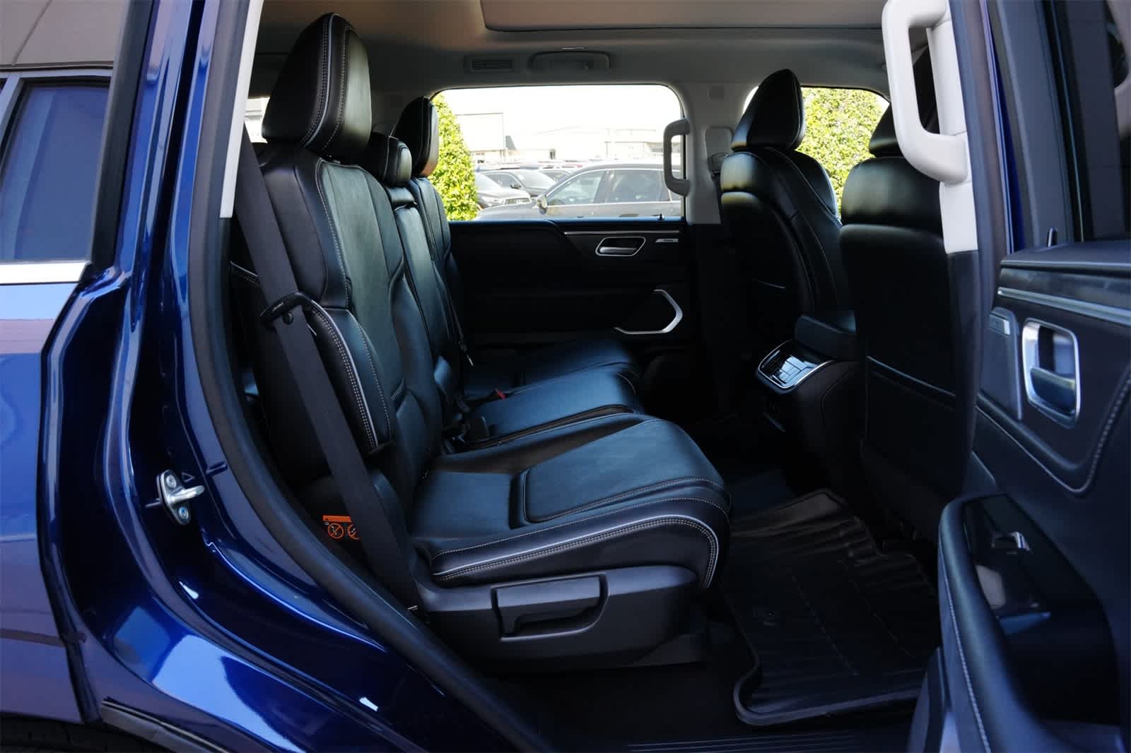 Thumbnail: 2025 INFINITI QX80 - 22