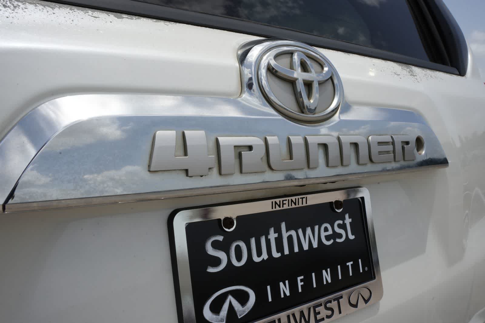 Thumbnail: 2012 Toyota 4Runner - 18