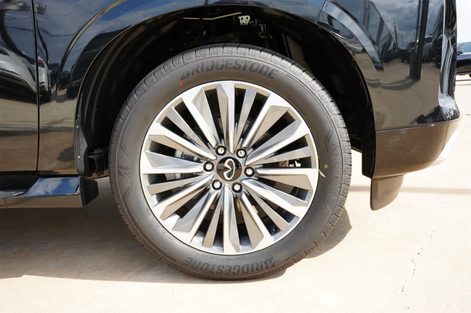 Thumbnail: 2025 INFINITI QX80 - 26