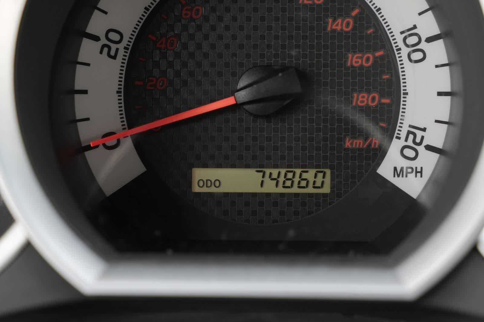 Thumbnail: 2015 Toyota Tacoma - 12