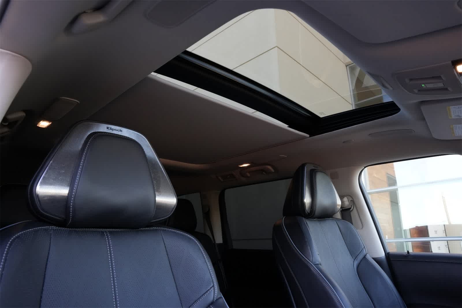 Thumbnail: 2025 INFINITI QX80 - 24