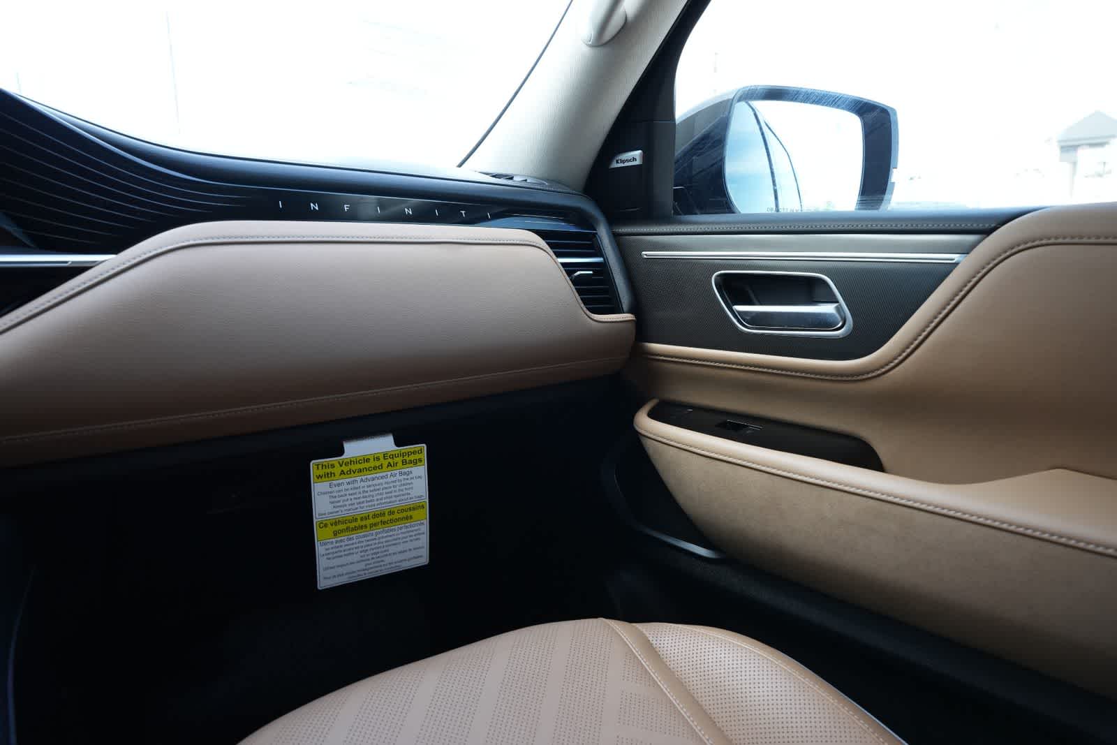 Thumbnail: 2026 INFINITI QX80 - 8