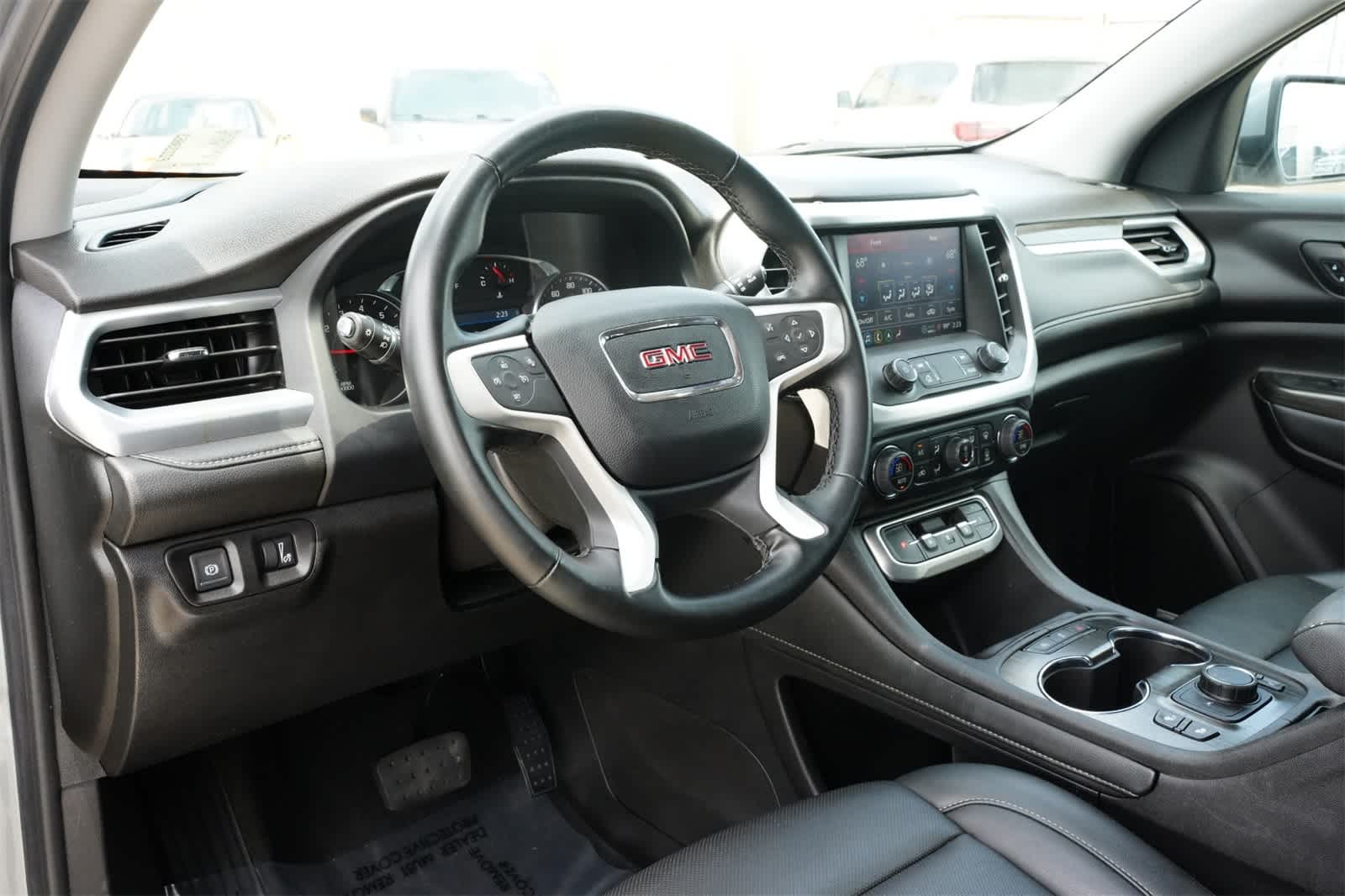 2023 GMC Acadia SLT 14
