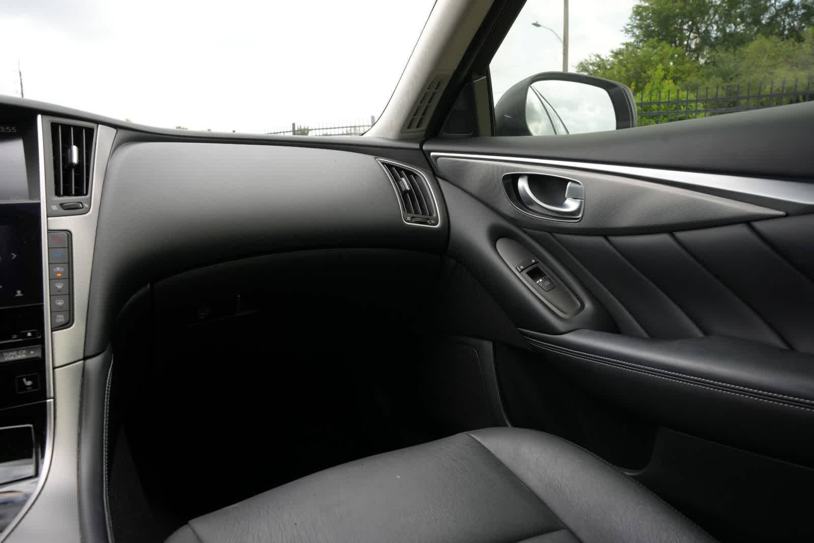 Thumbnail: 2015 INFINITI Q50 - 8