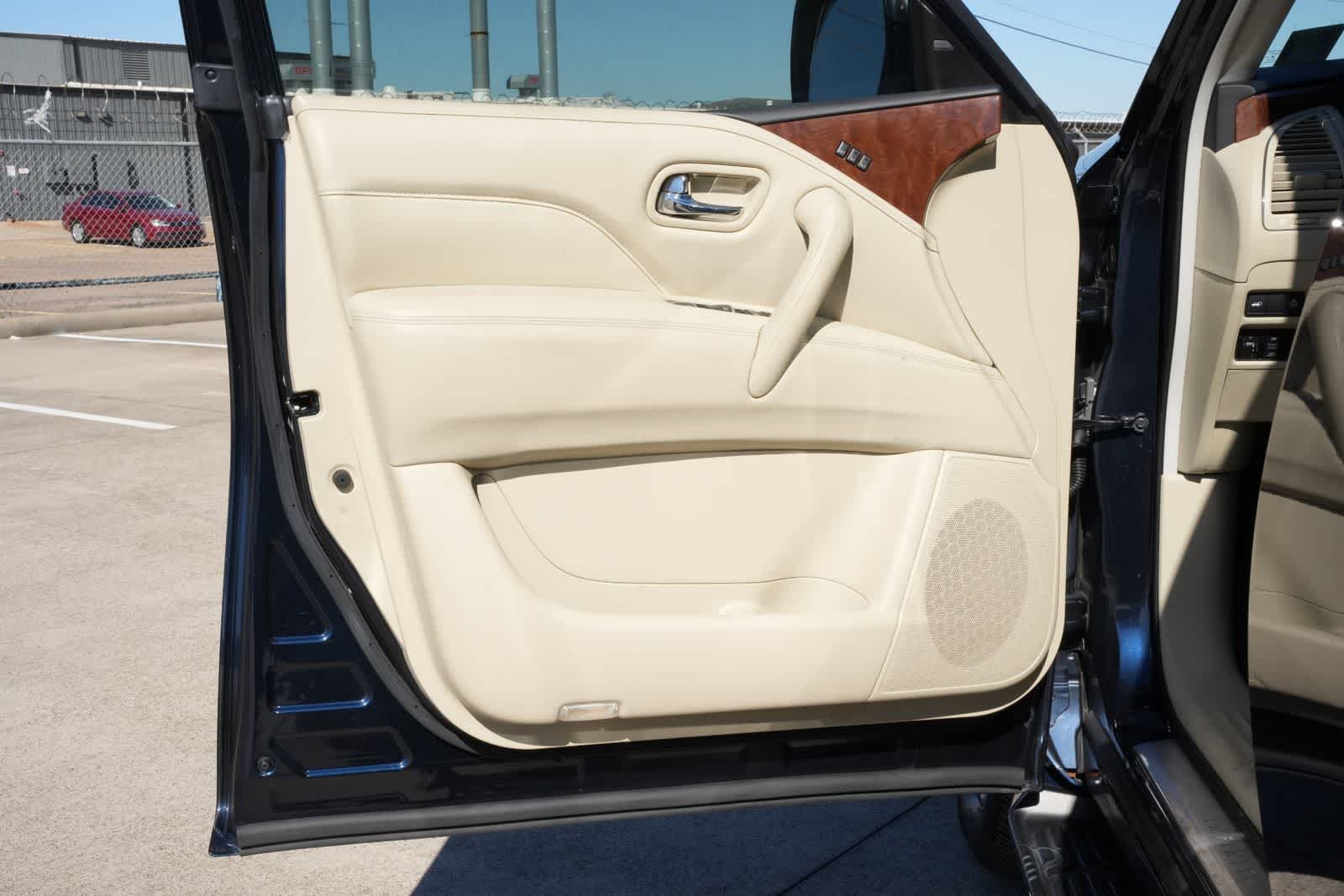 Thumbnail: 2019 INFINITI QX80 - 17