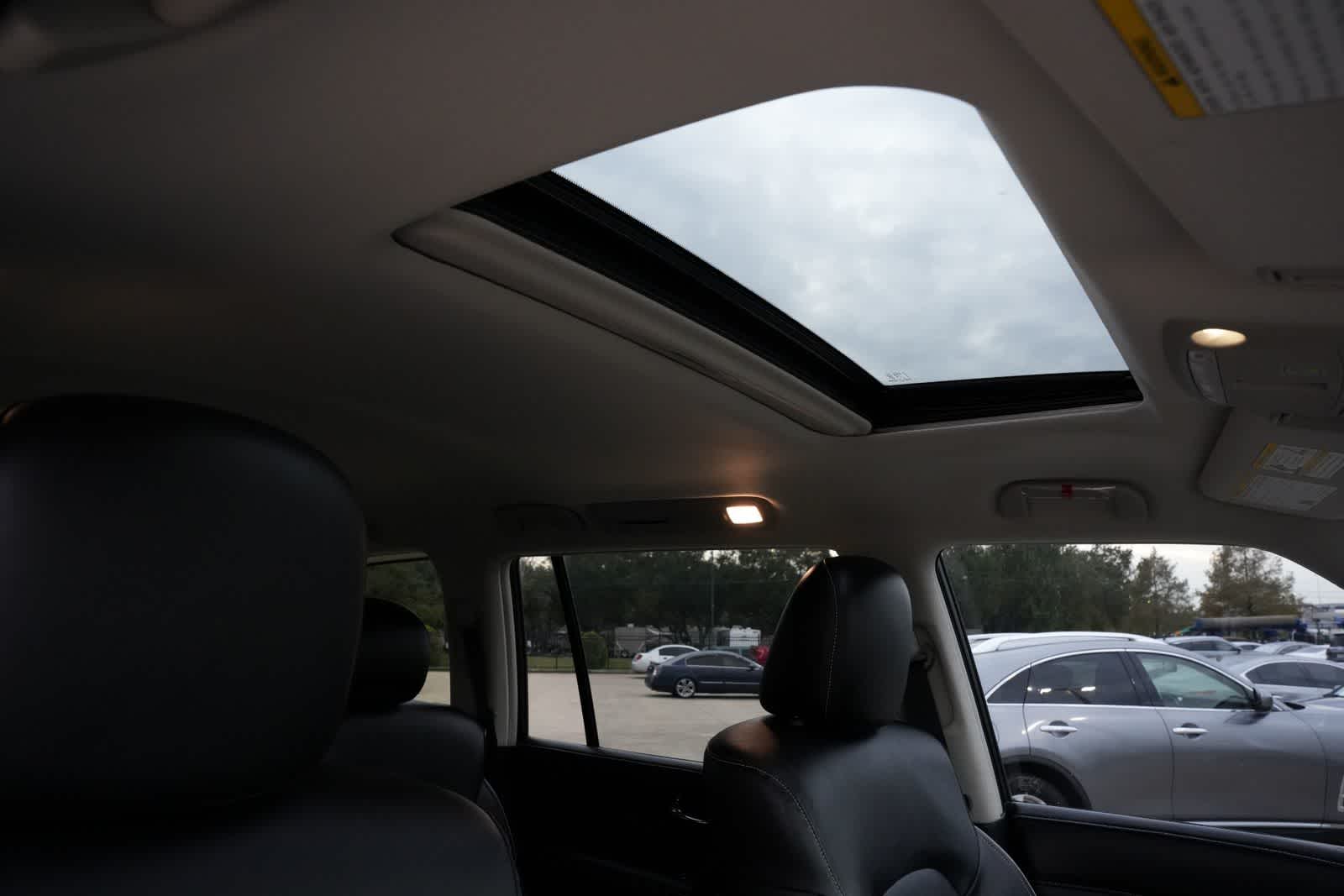 Thumbnail: 2024 INFINITI QX80 - 25