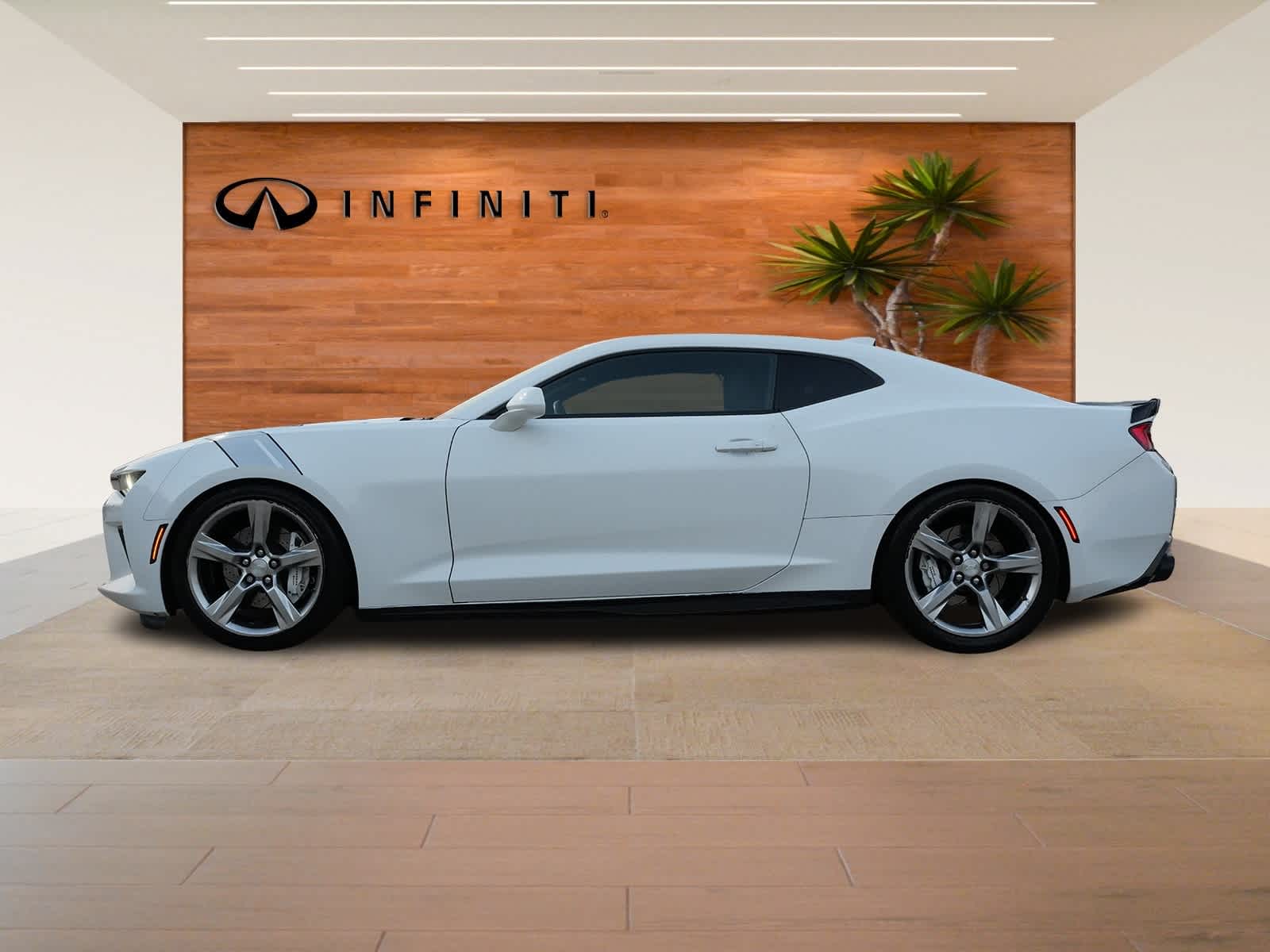 Thumbnail: 2017 Chevrolet Camaro - 4