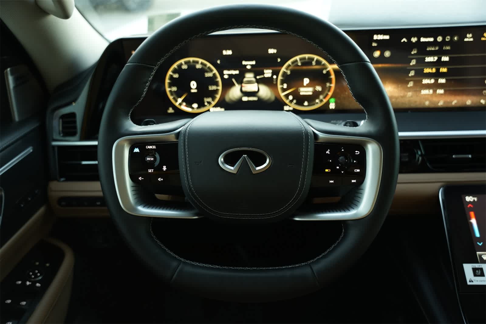 Thumbnail: 2025 INFINITI QX80 - 9