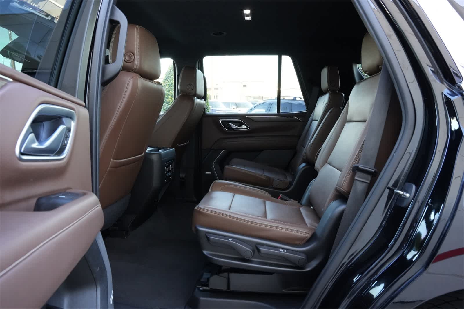 Thumbnail: 2021 Chevrolet Tahoe - 20