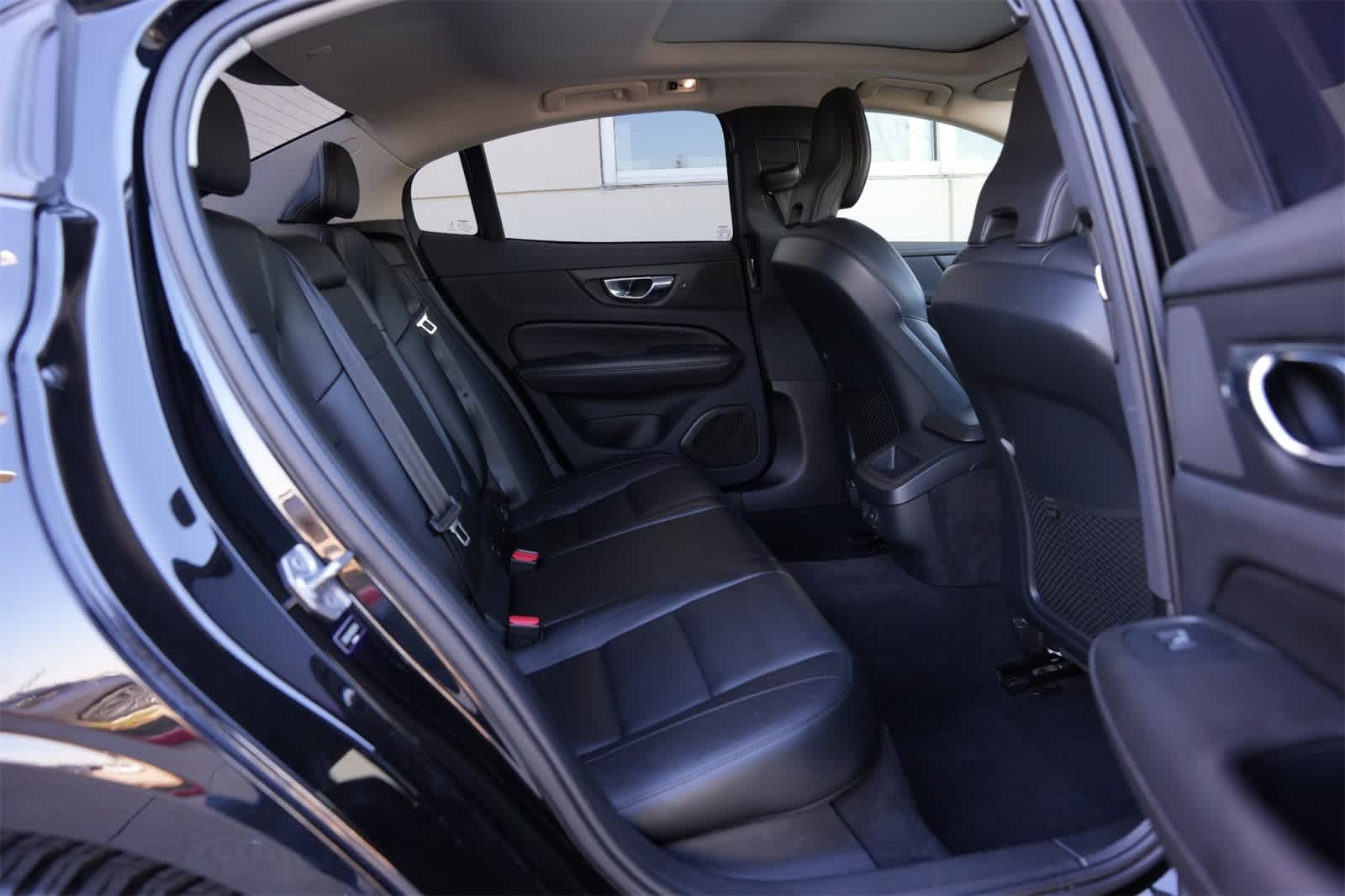 Thumbnail: 2021 Volvo S60 - 22