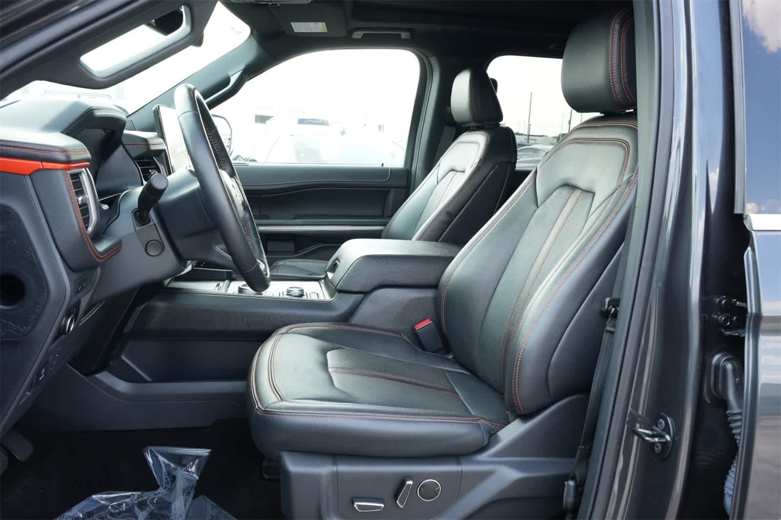 Thumbnail: 2023 Ford Expedition - 17