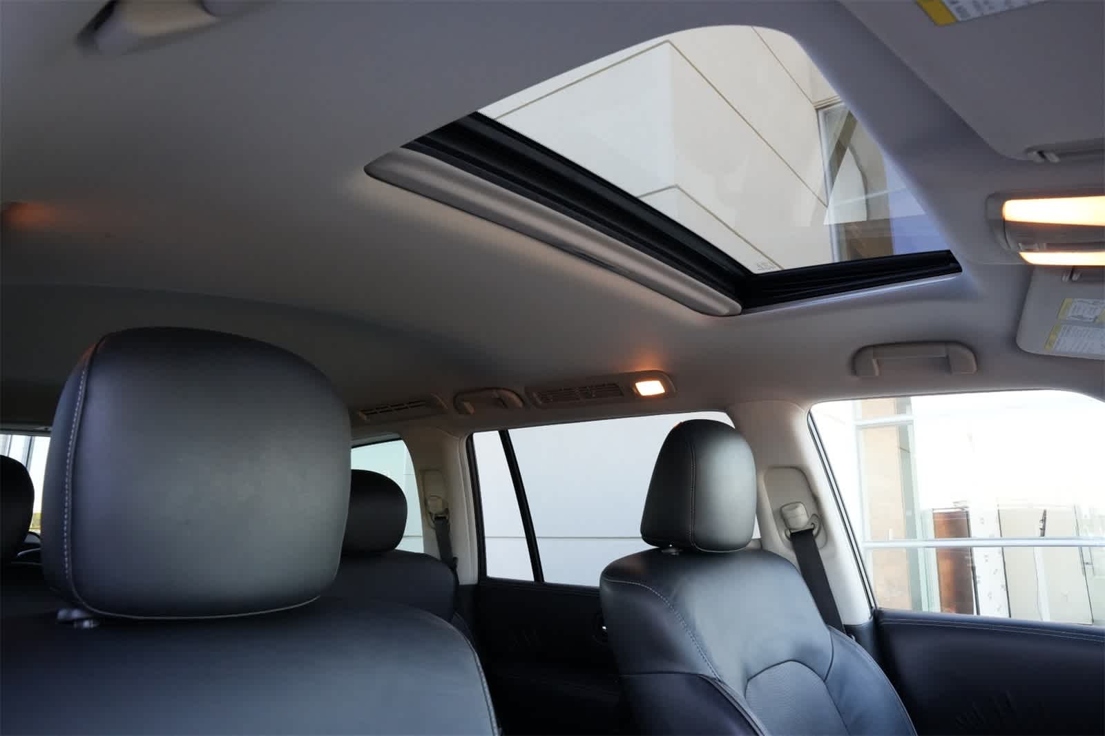 Thumbnail: 2017 INFINITI QX80 - 24