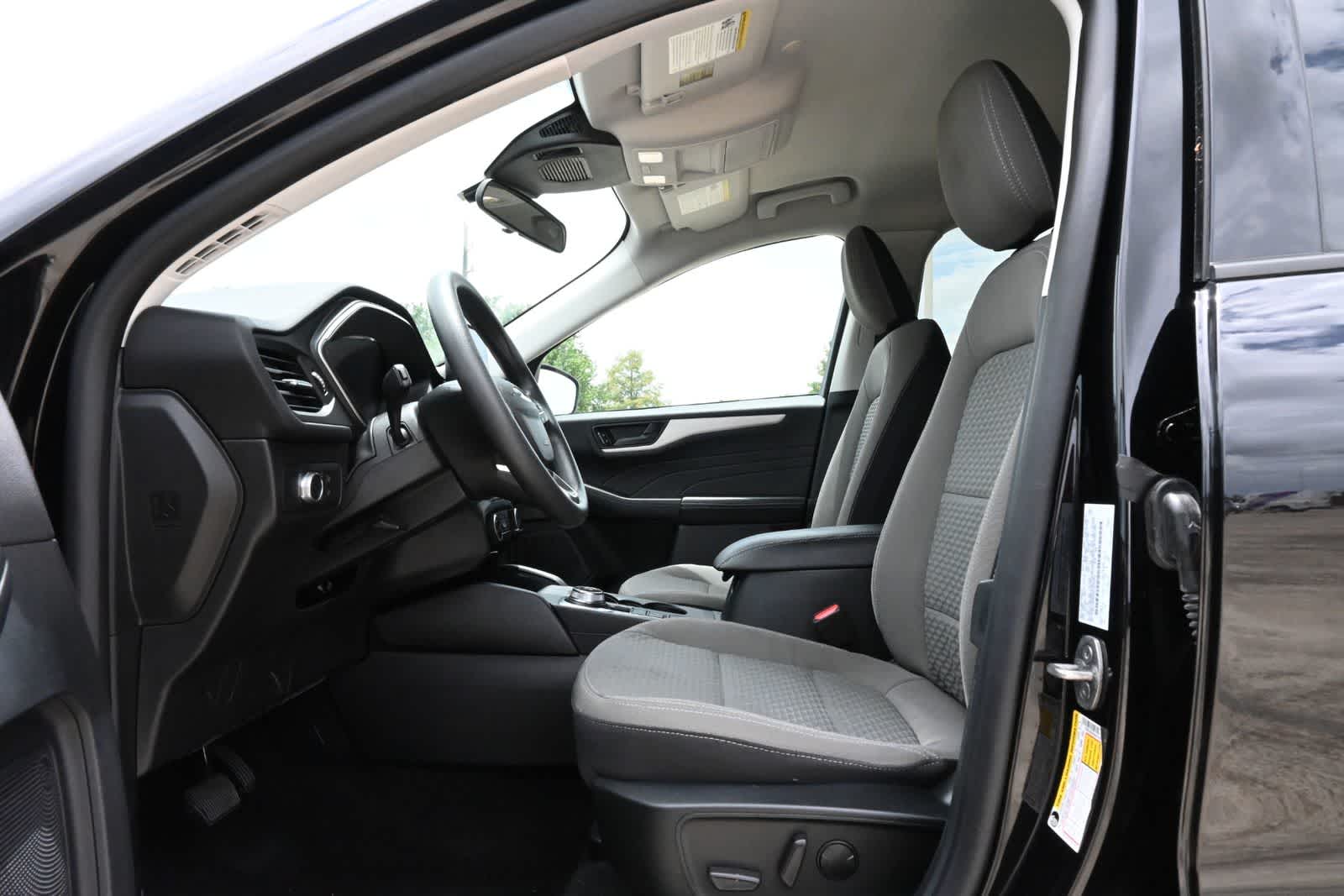 Thumbnail: 2022 Ford Escape - 17