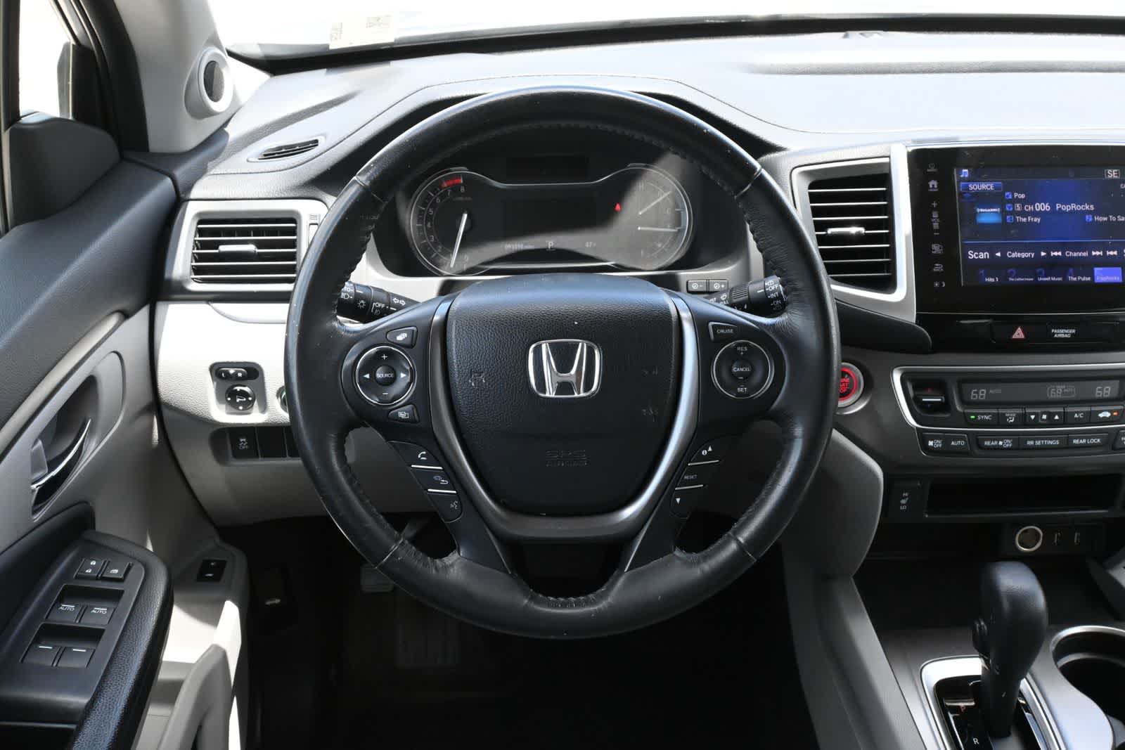 Thumbnail: 2018 Honda Pilot - 9