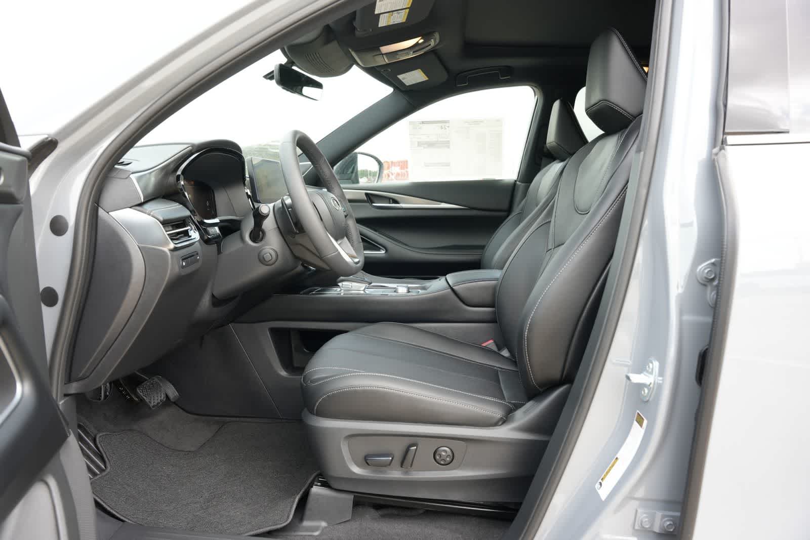 Thumbnail: 2027 INFINITI QX60 - 17