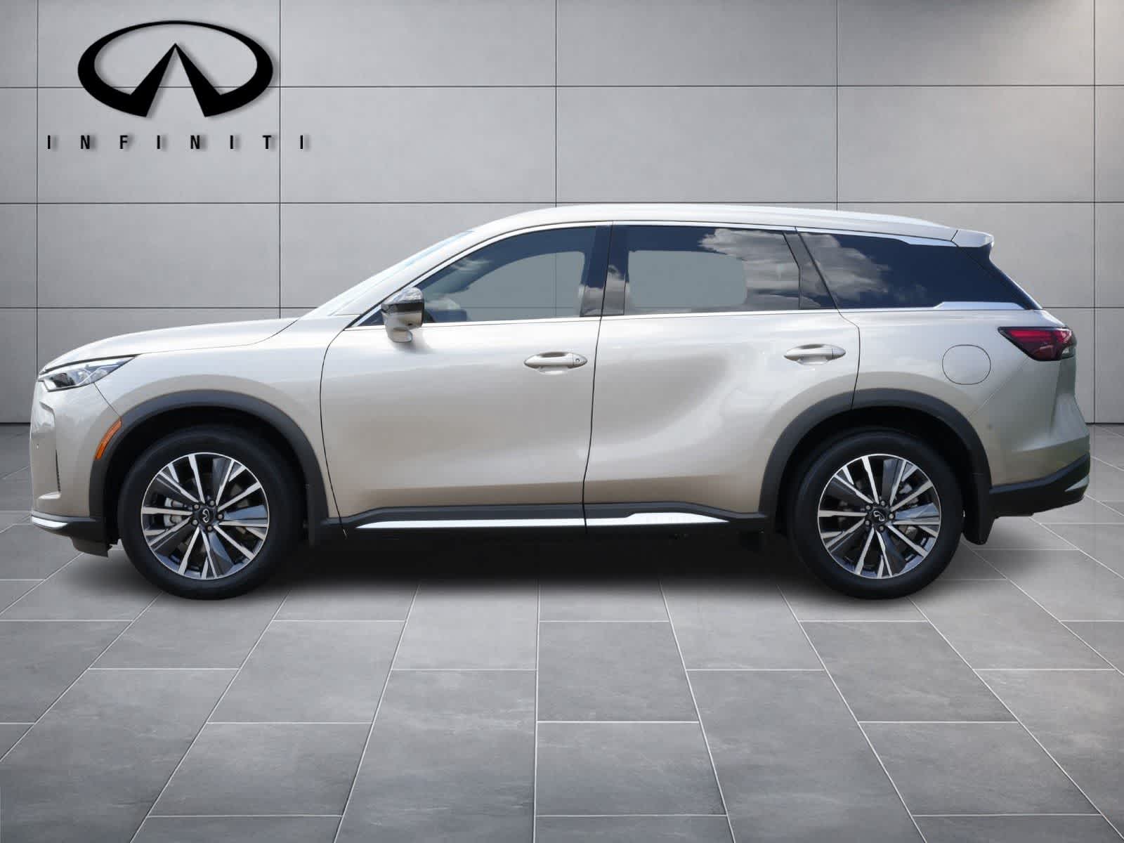 Thumbnail: 2026 INFINITI QX60 - 4