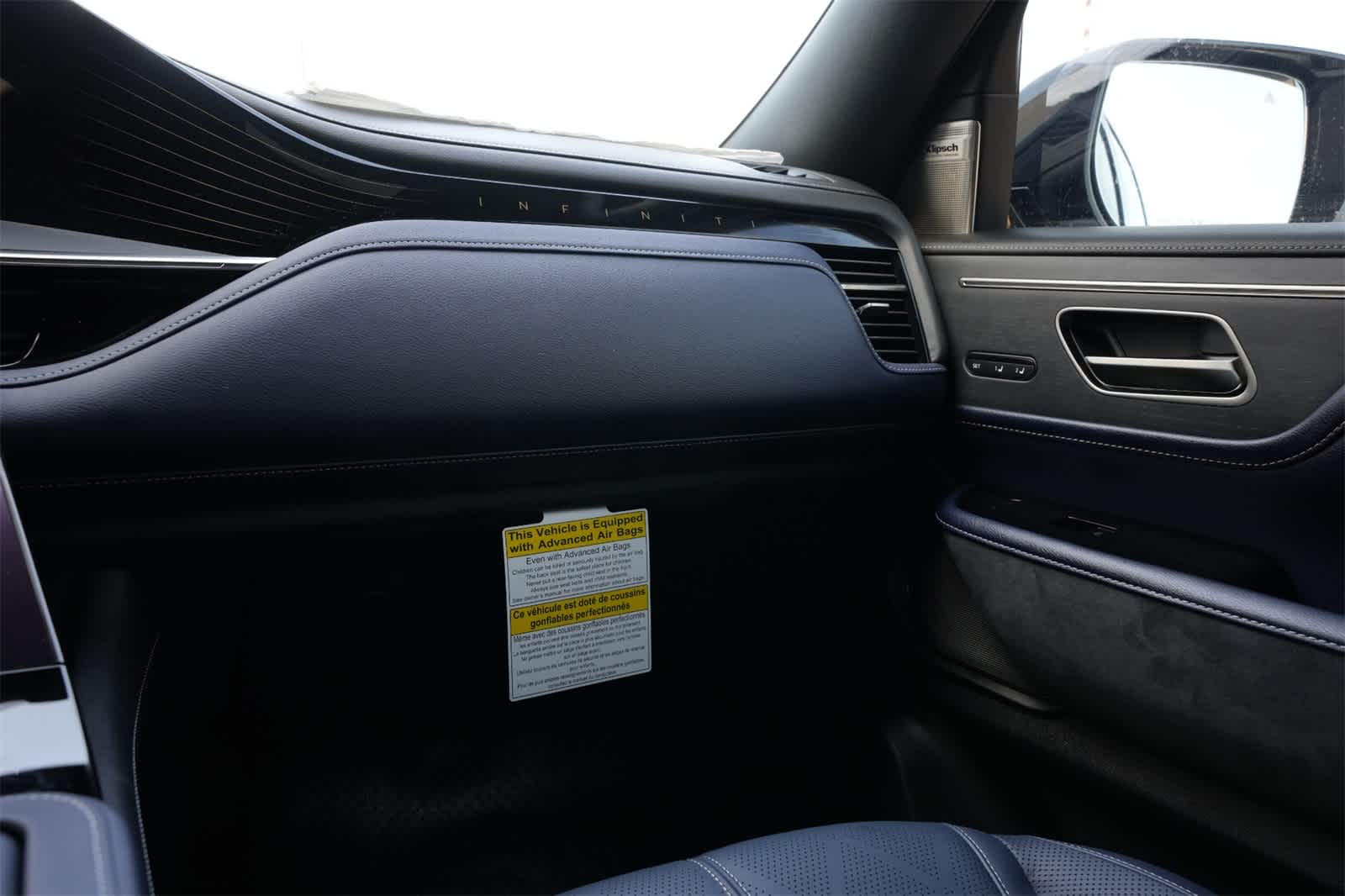 Thumbnail: 2026 INFINITI QX80 - 8