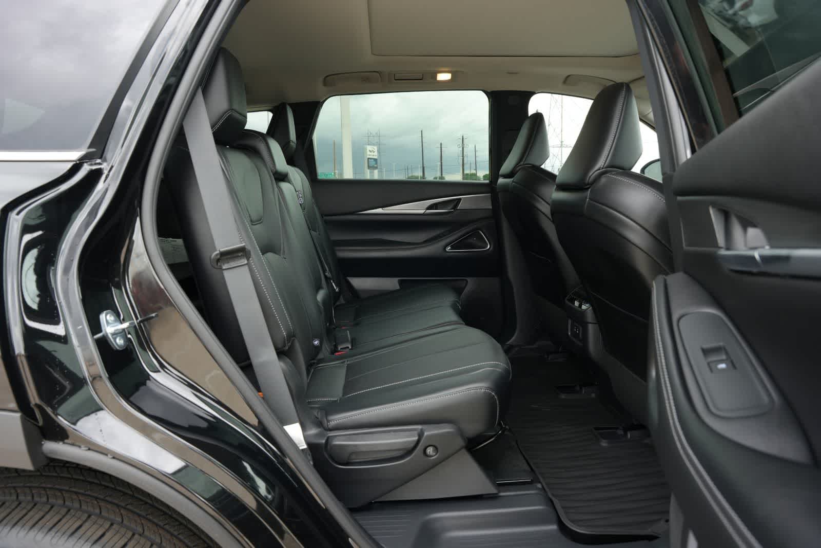 Thumbnail: 2027 INFINITI QX60 - 21