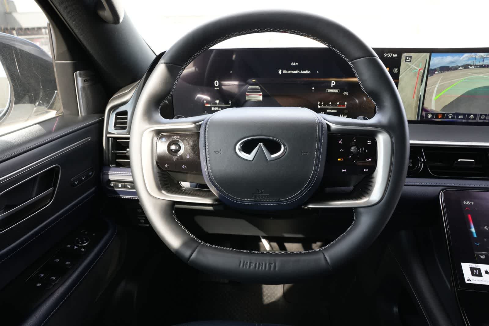 Thumbnail: 2026 INFINITI QX80 - 9