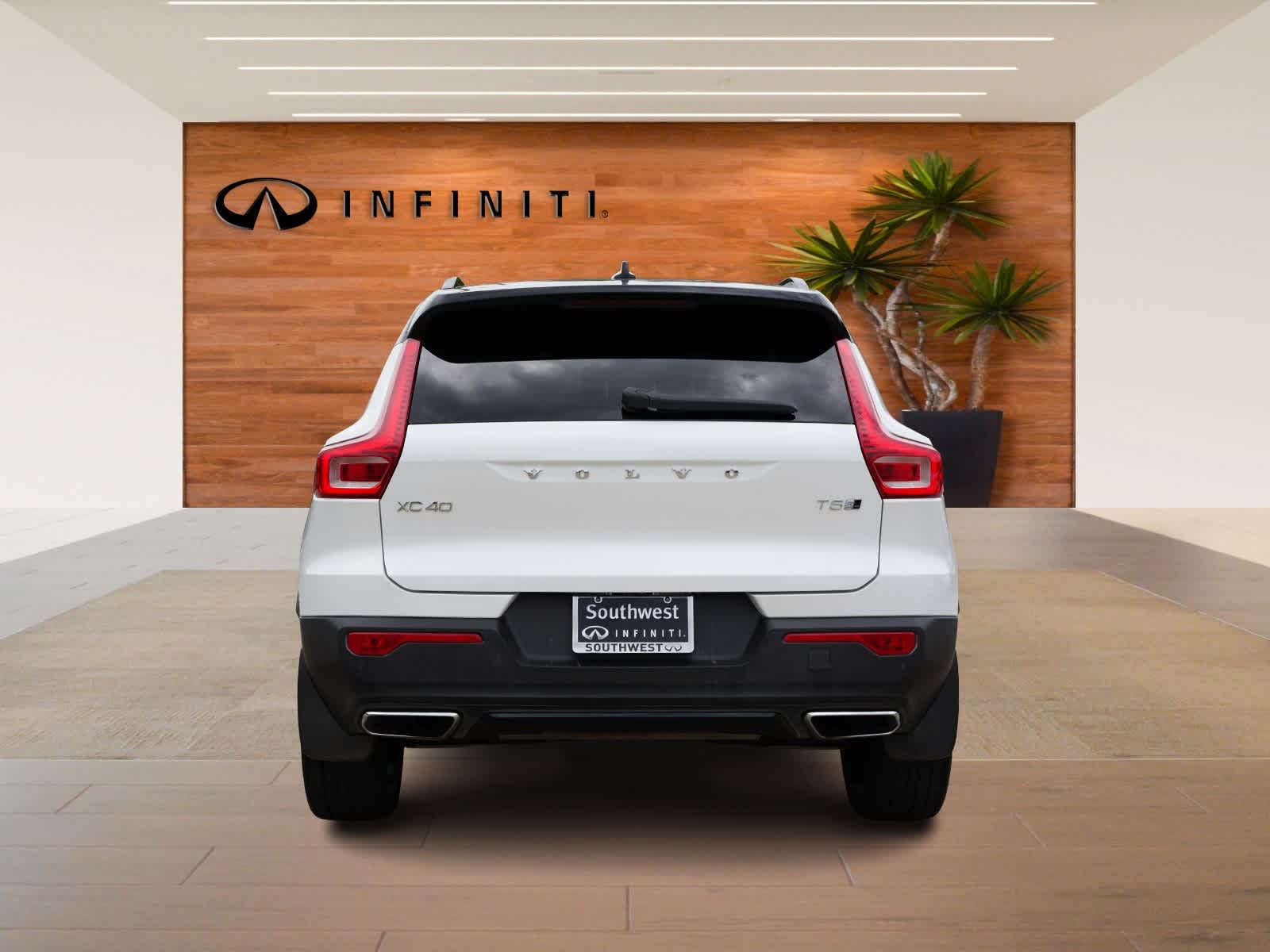 Thumbnail: 2020 Volvo XC40 - 6