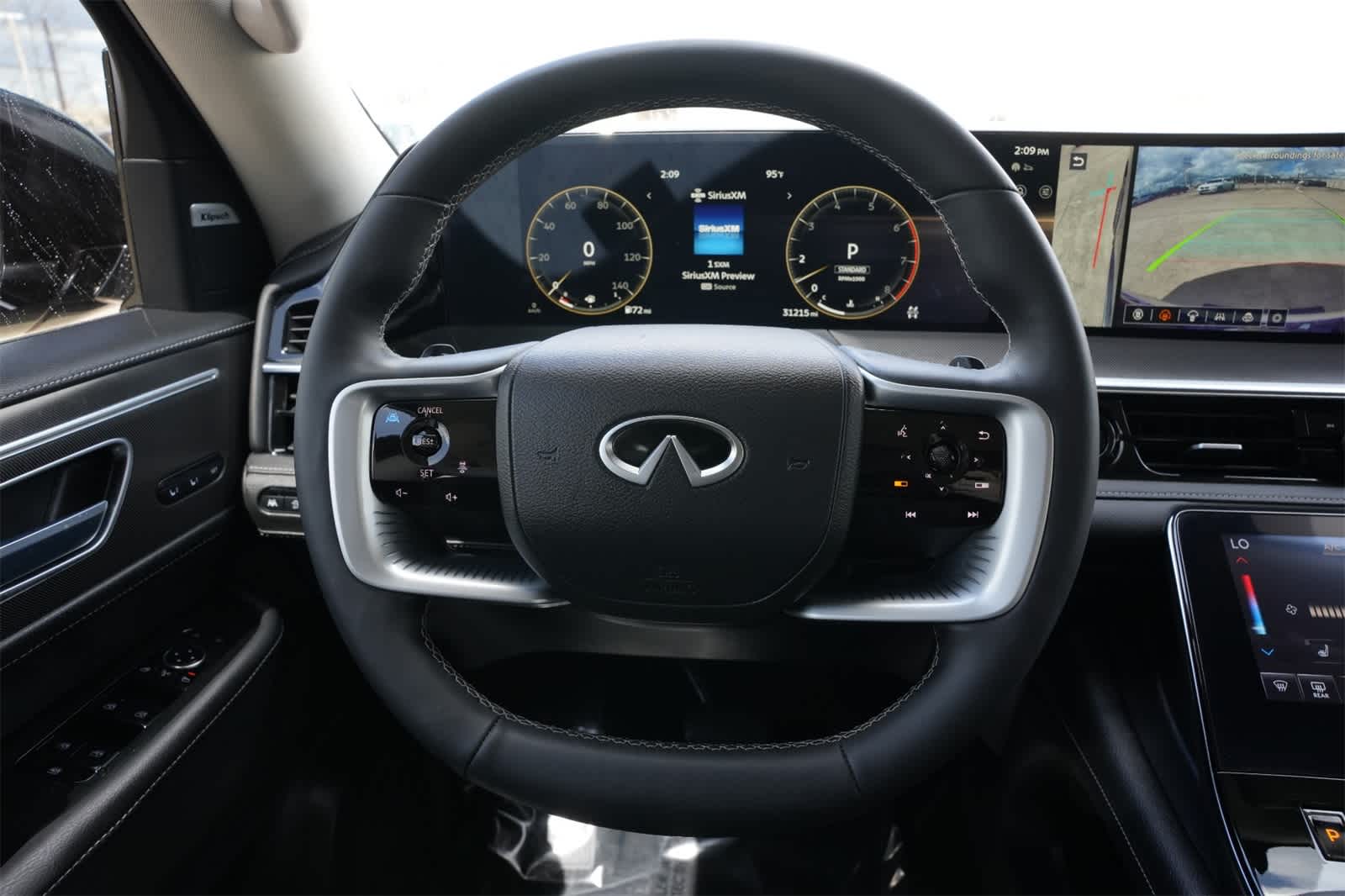 Thumbnail: 2025 INFINITI QX80 - 9
