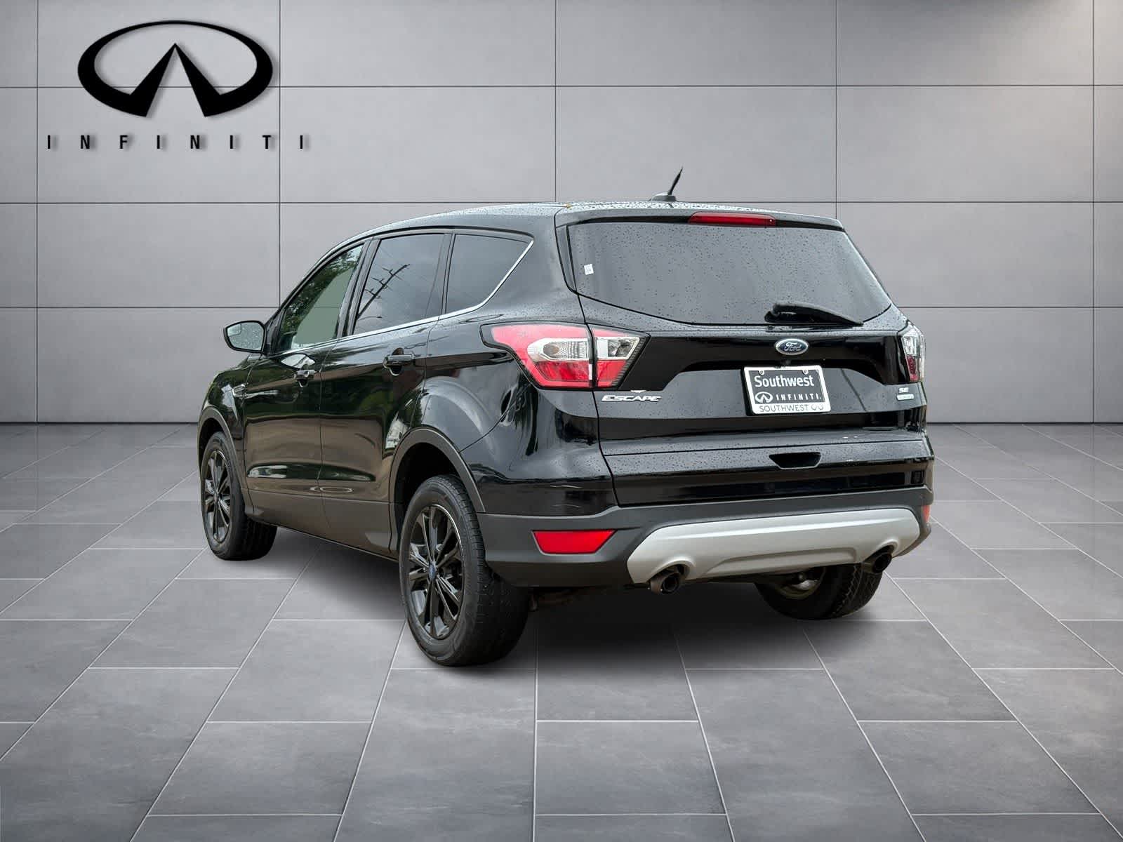 Thumbnail: 2017 Ford Escape - 5