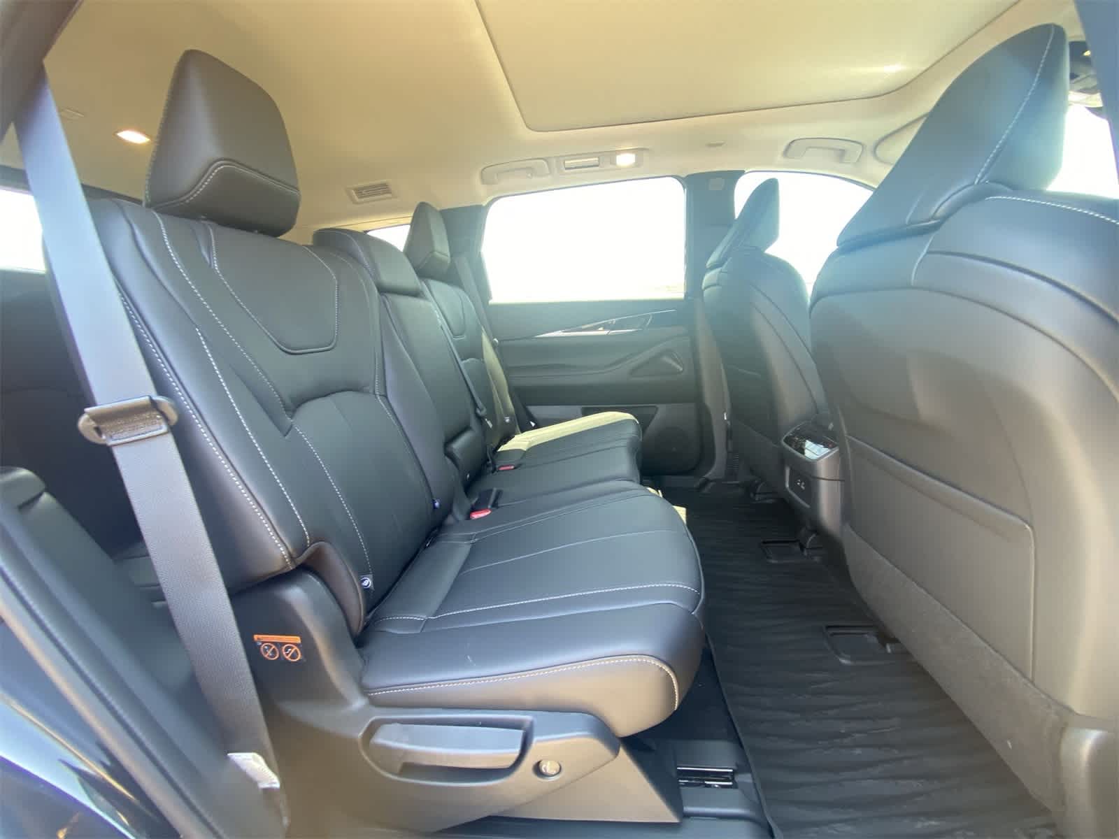Thumbnail: 2025 INFINITI QX60 - 22