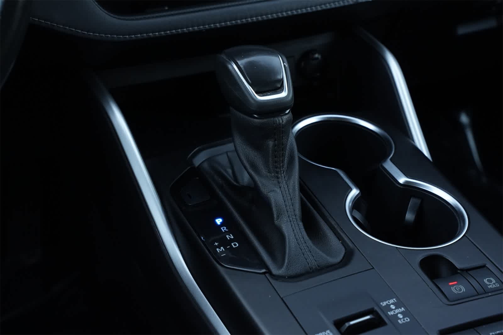 Thumbnail: 2022 Toyota Highlander - 15