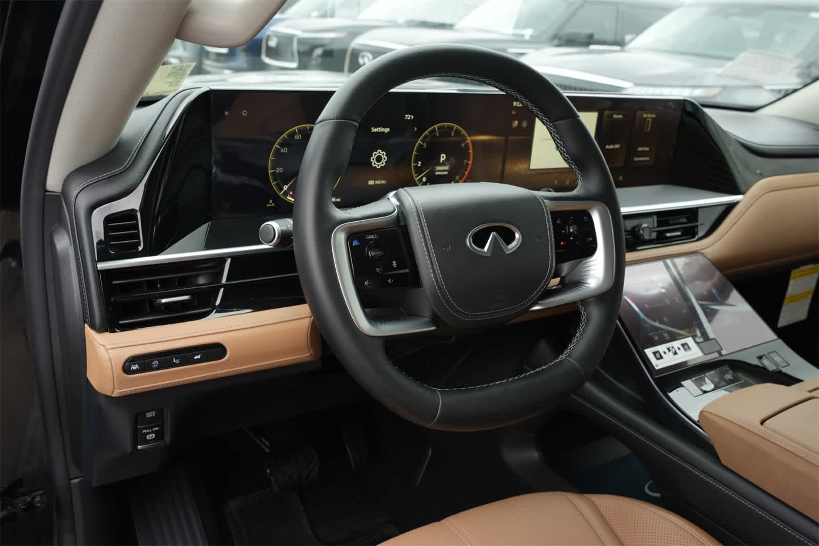 Thumbnail: 2025 INFINITI QX80 - 16