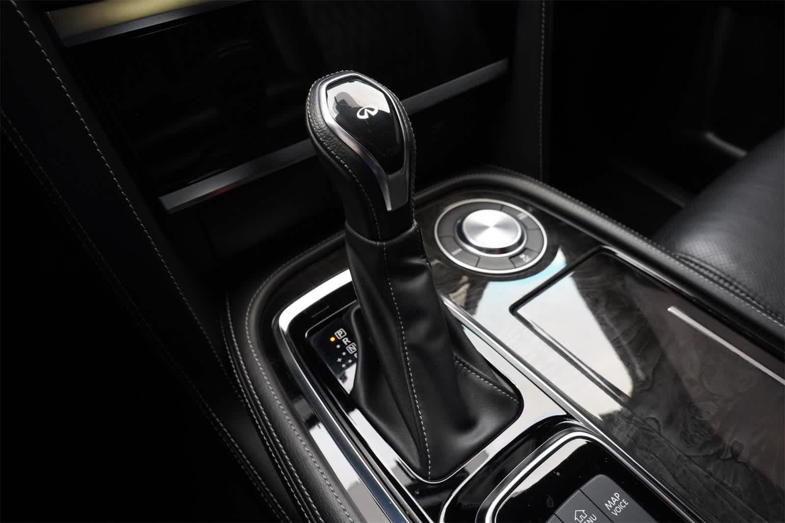 Thumbnail: 2022 INFINITI QX80 - 15