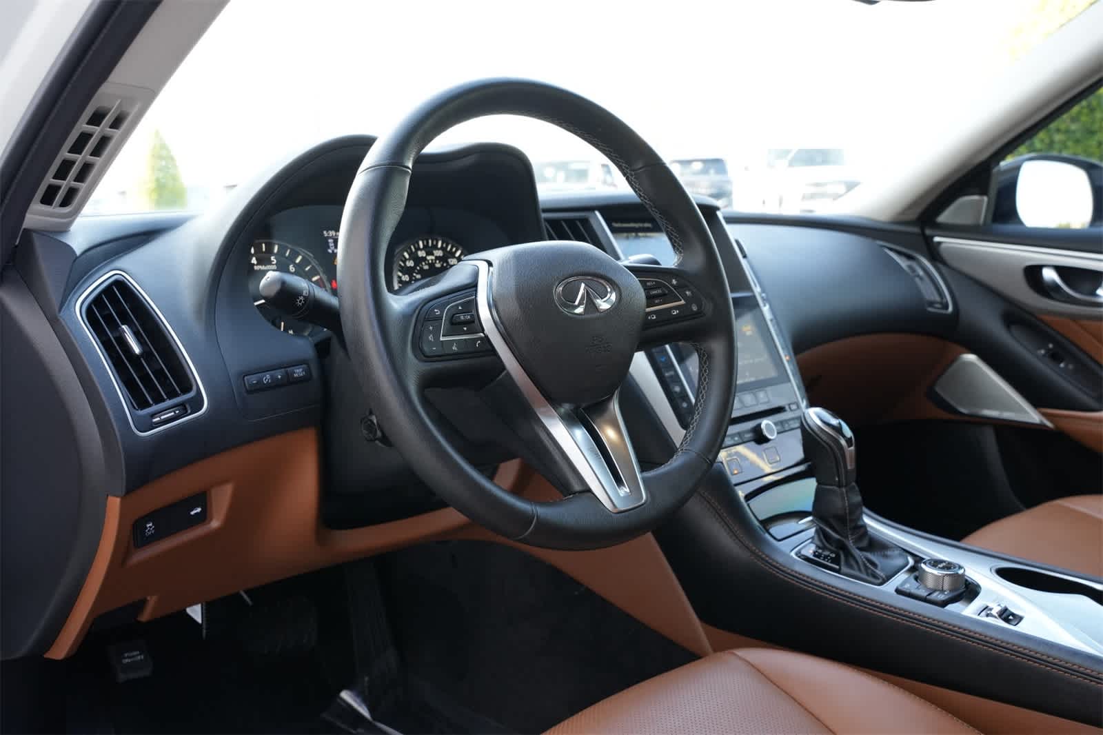 Thumbnail: 2024 INFINITI Q50 - 16