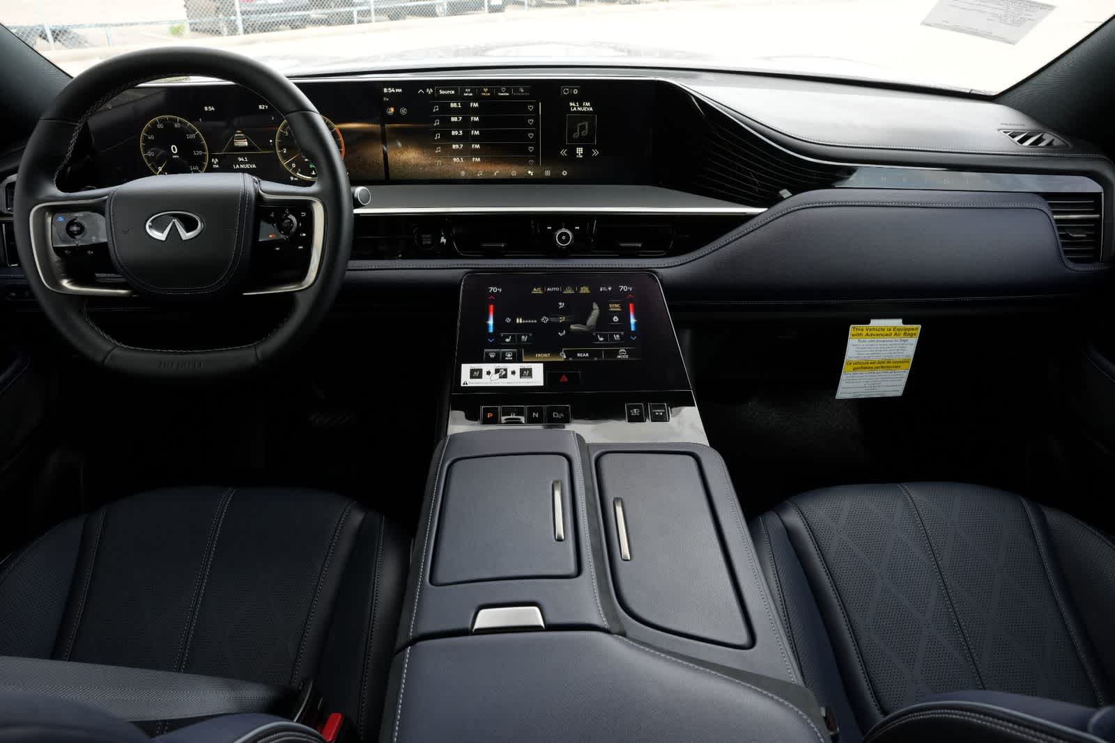 Thumbnail: 2026 INFINITI QX80 - 7