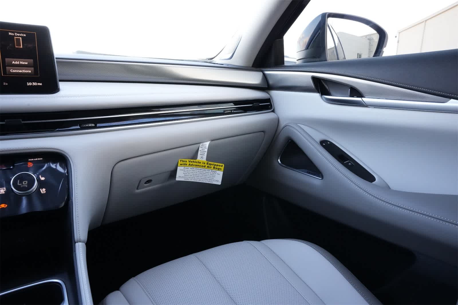 Thumbnail: 2026 INFINITI QX60 - 8