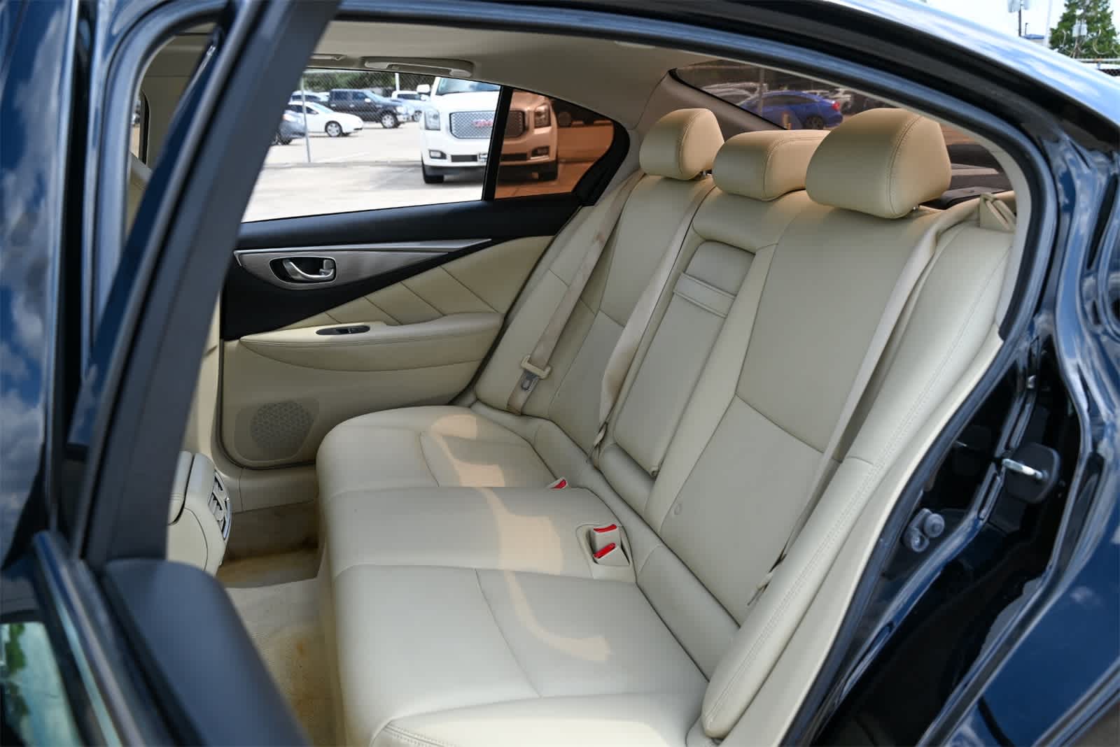 Thumbnail: 2015 INFINITI Q50 - 19