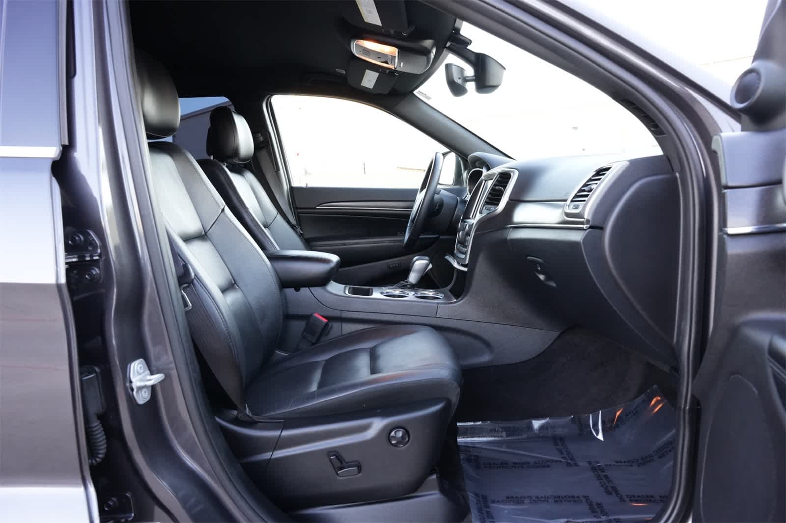 Thumbnail: 2018 Jeep Grand Cherokee - 23