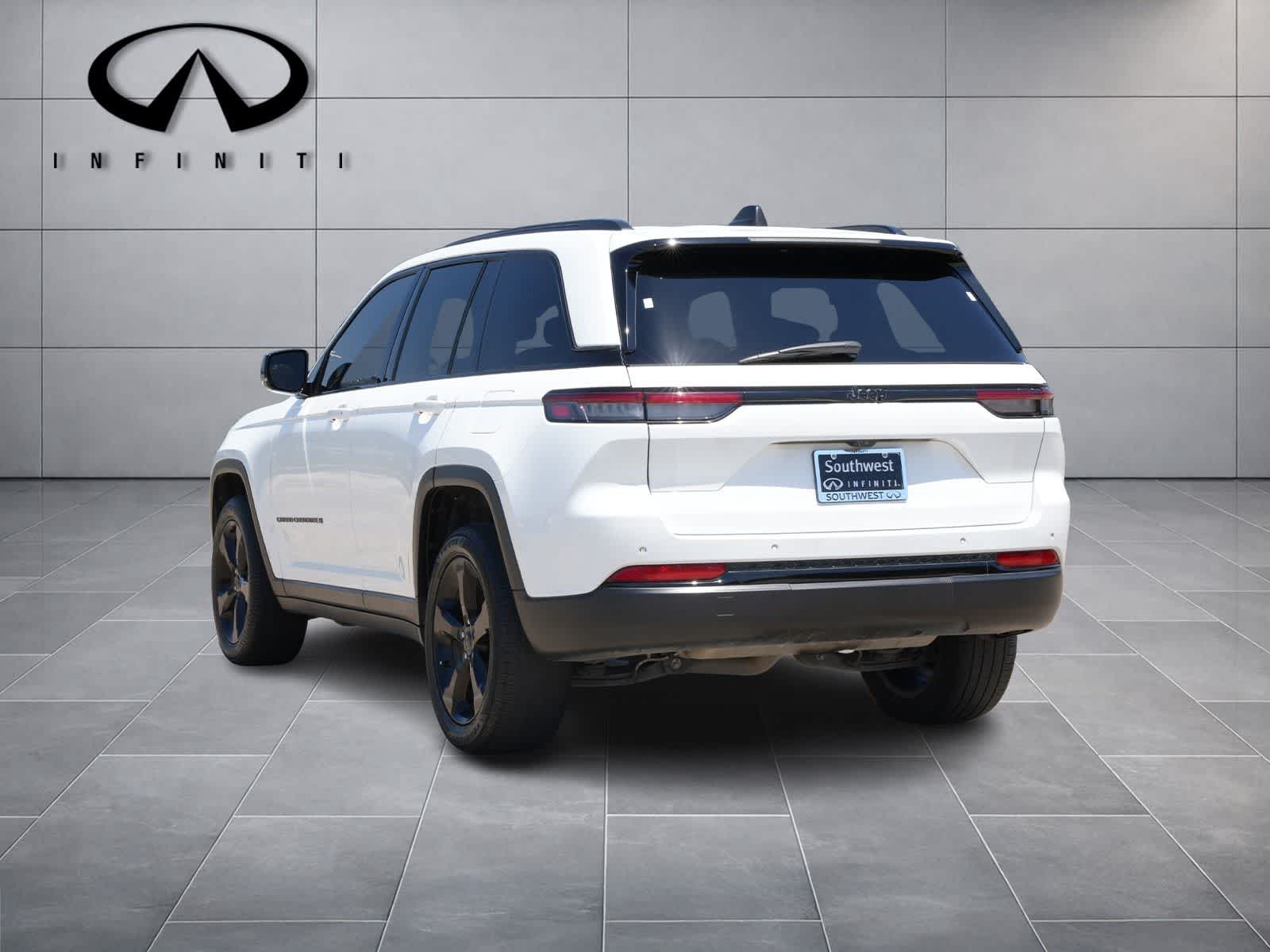 Thumbnail: 2023 Jeep Grand Cherokee - 5