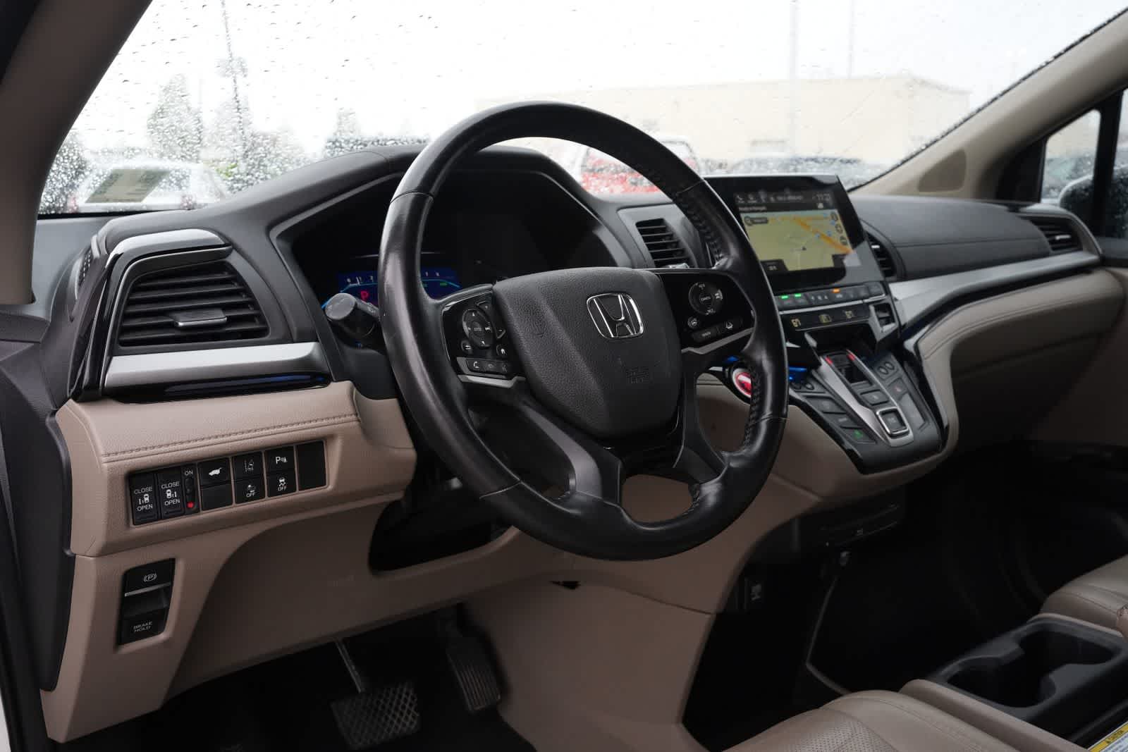 Thumbnail: 2018 Honda Odyssey - 17