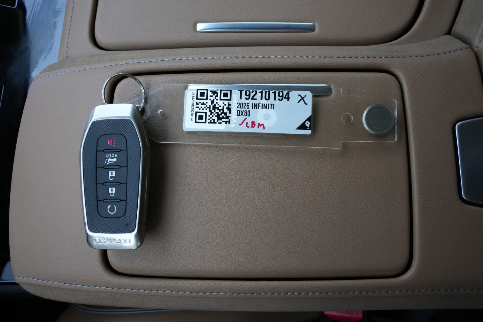 Thumbnail: 2026 INFINITI QX80 - 28