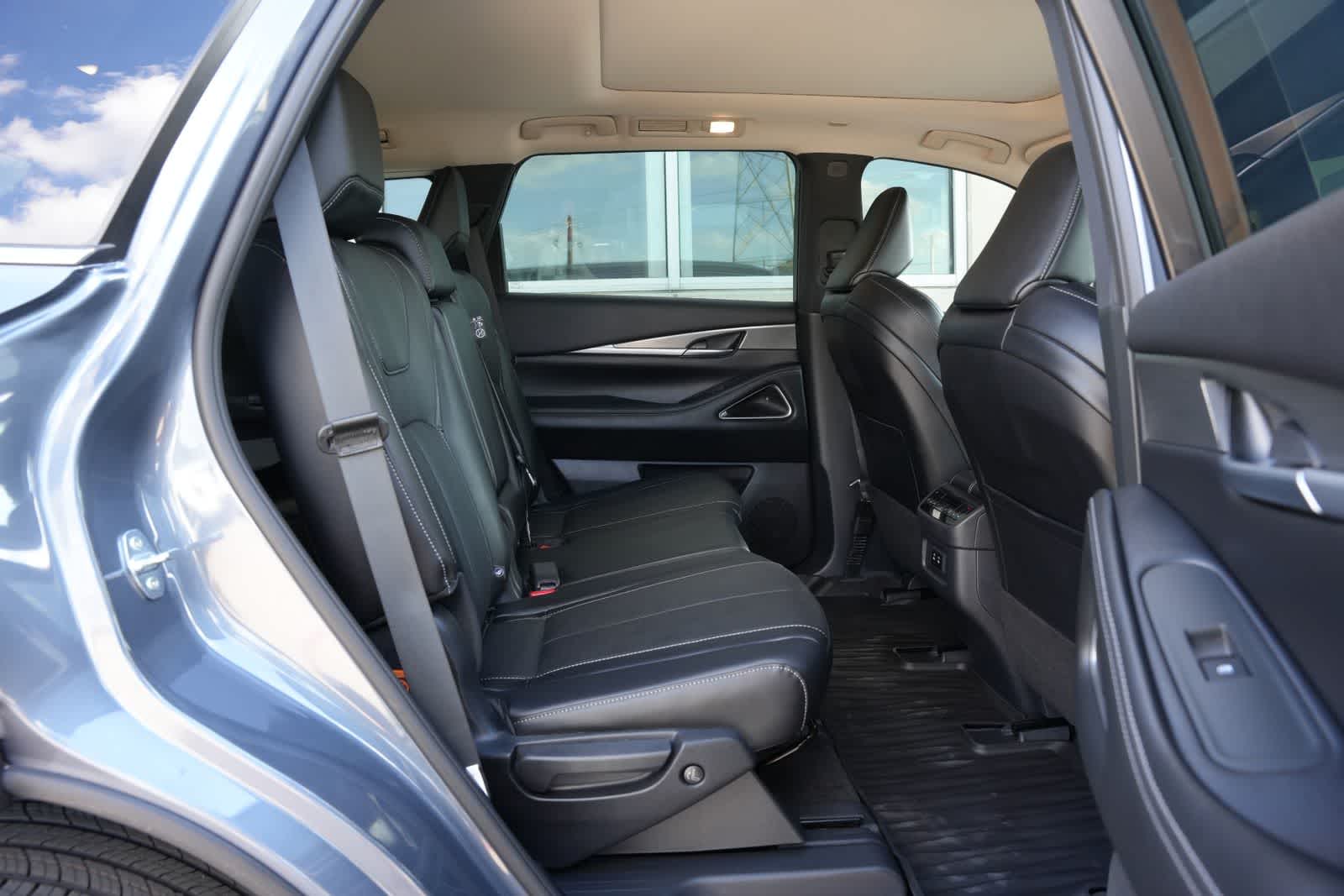 Thumbnail: 2027 INFINITI QX60 - 21